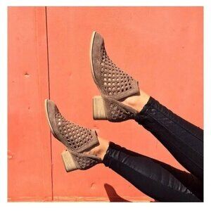 Jeffrey Campbell Taggart Woven Cutout Taupe Suede Leather Ankle Bootie - Sz 8